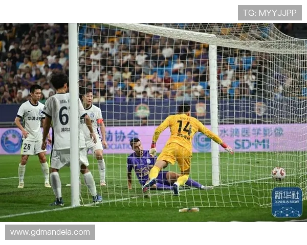 津门虎半场2-0领先武汉三镇 王秋明破僵基莱斯建功助球队领先